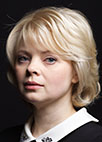 Анна Скварник (Она)